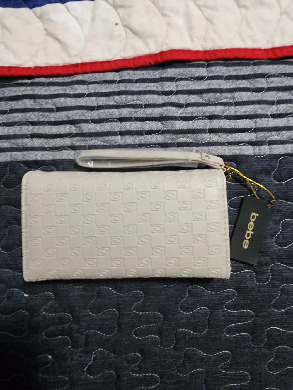 N/A elegant cream